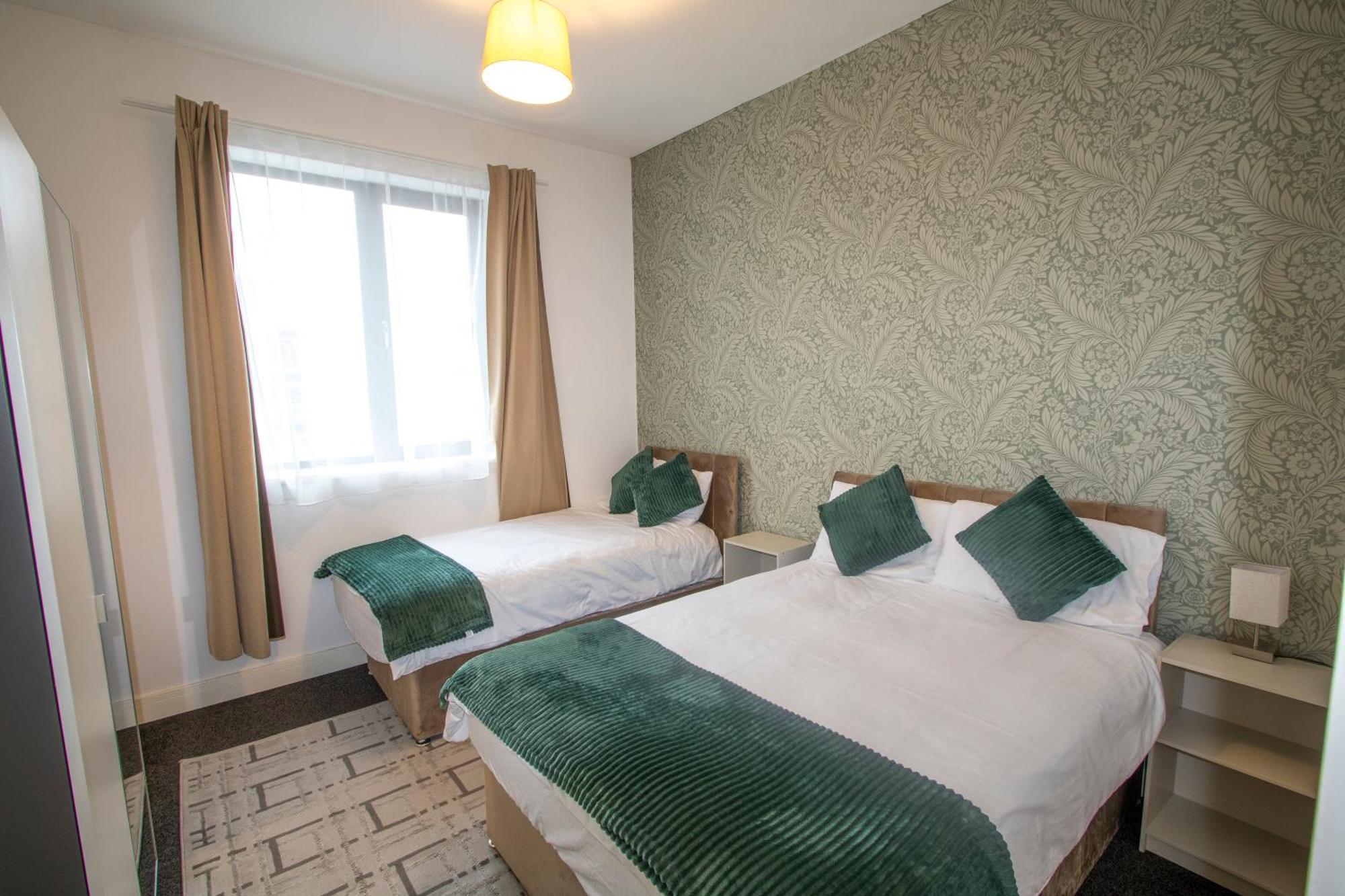 Ideal For Groups - 2 Bedroom Apartment - Free Parking, Transit Links, Close To Stadiums Manchester Exterior foto